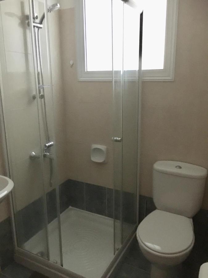 Davi'S Studio Apartment Paphos Buitenkant foto